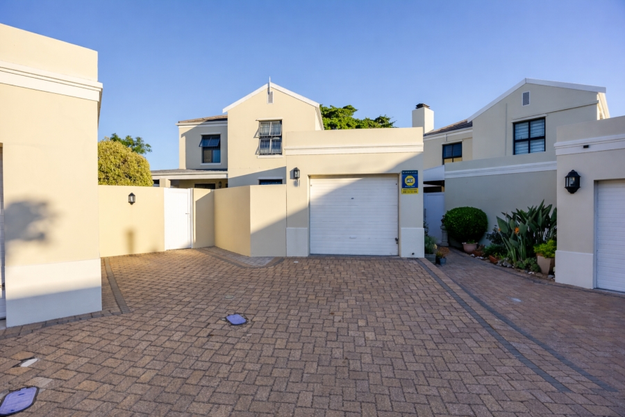 4 Bedroom Property for Sale in Royal Ascot Western Cape